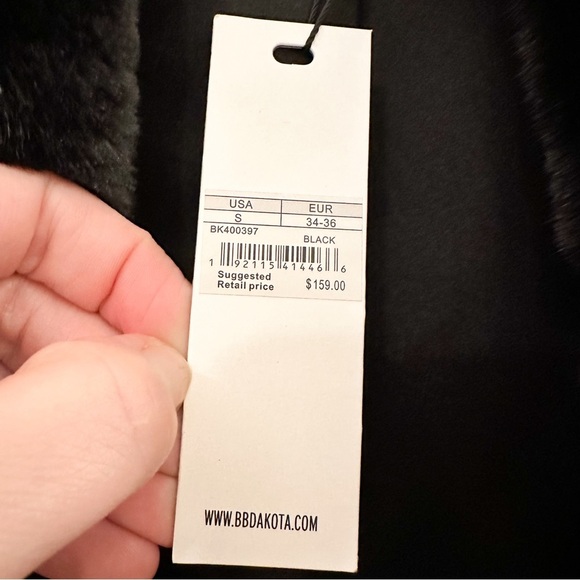 NWT BB Dakota Faux Fur Elise Black Coat sz small - Picture 8 of 9